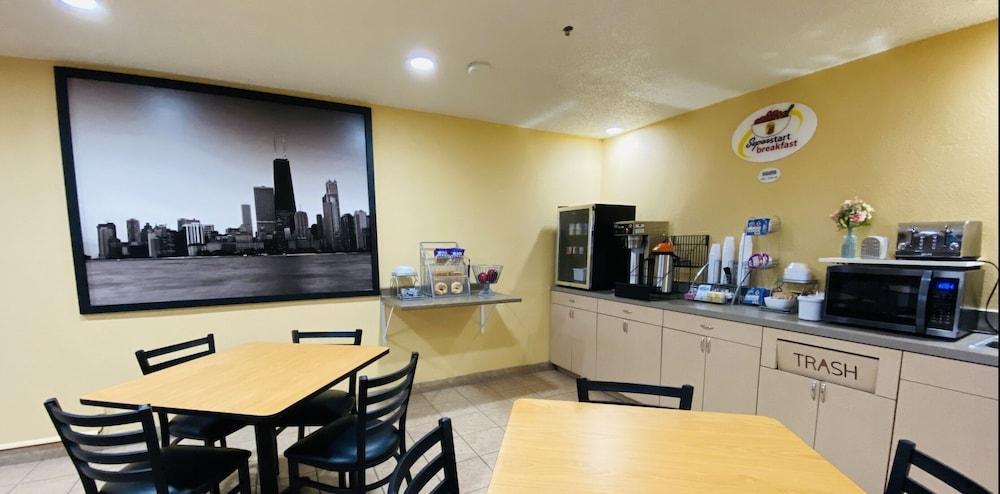 Super 8 By Wyndham Mokena/Frankfort /I-80 Luaran gambar
